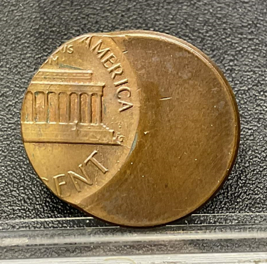 1983-P Off-Center Lincoln Cent: A Scarce Misstep in History (282114)